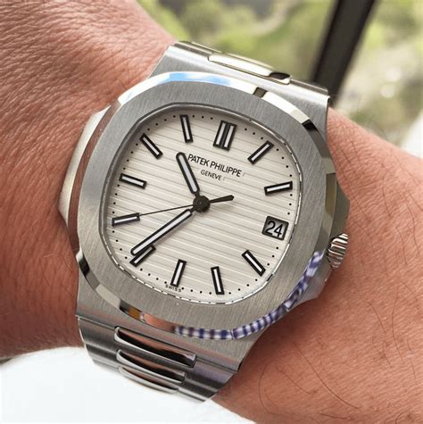 Review: Patek Philippe Nautilus white dial reference 5711